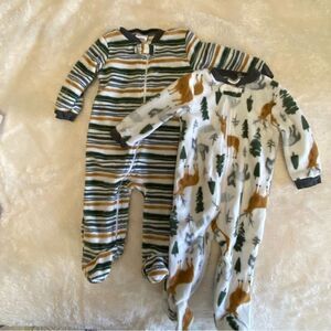 Two Chick Pea Fleece Infant Boys Footsie Pajama’s Size 0-3 Months